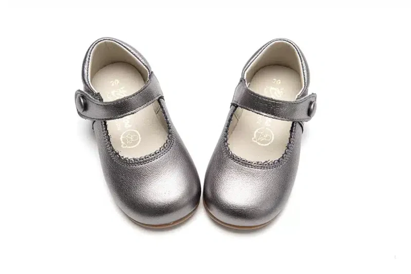 Merceditas botón piel gris perla niña completo