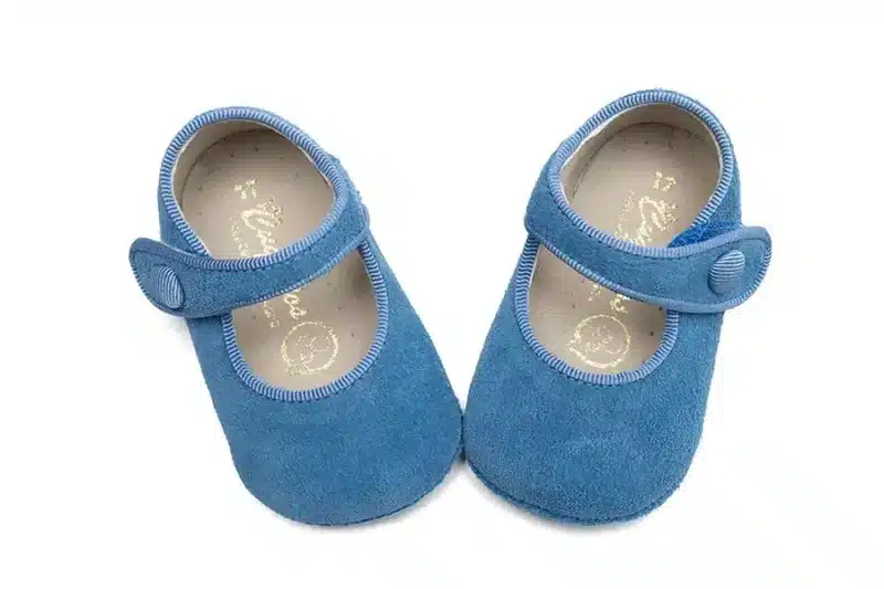 Merceditas velcro botón azul bebé