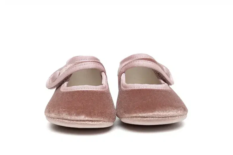 Merceditas velcro botón terciopelo Rosa bebé