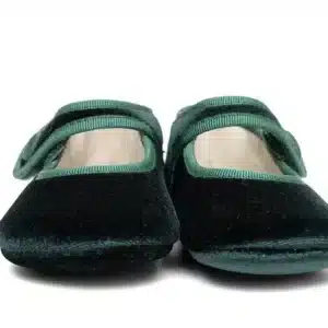 Merceditas velcro botón terciopelo verde bebé