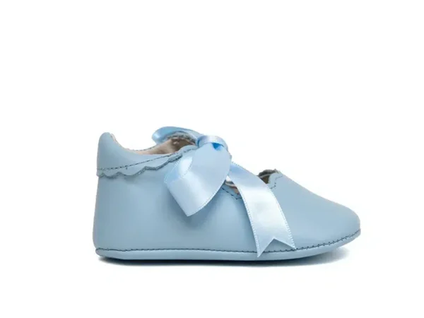 Merceditas azul nube bebé bautizo